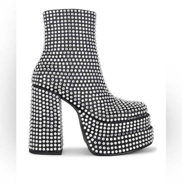 Cobra Bootie in Black
Steve Madden - Picture 3 of 10